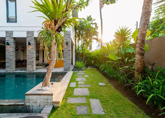Solaris Private Club Villa Canggu