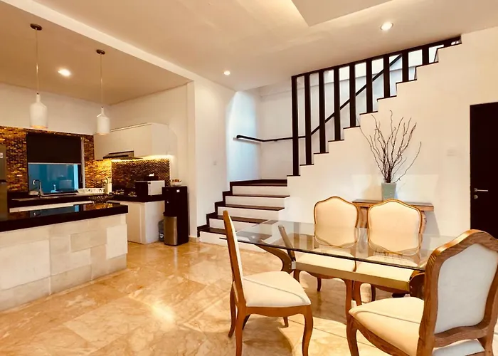 Villa Solaris Private Club *